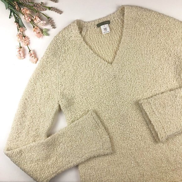 J. Crew Sweaters - J Crew Ivory Boucle Knit V-Neck Chunky Sweater NEW